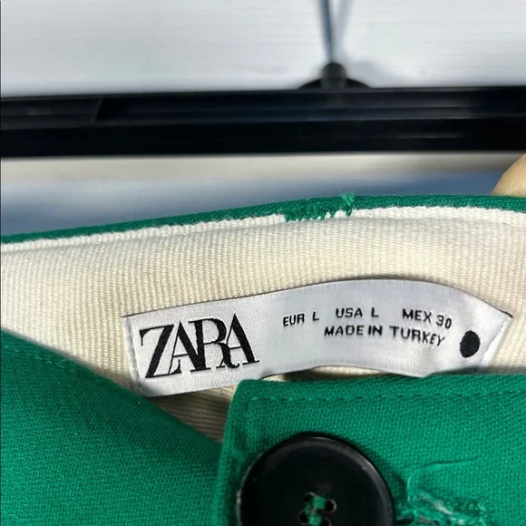 Zara Emerald Green Woman’s Dress Pants size large - Picture 2 of 5